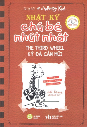 Nhật Ký Chú Bé Nhút Nhát - Tập 7: Kỳ Đà Cản Mũi (Truyện Tranh, Song Ngữ Anh Việt - Bilingual English Vietnamese, Hình Ảnh Màu) / Diary Of A Wimpy Kid - The Third Wheel Văn Học (HG Books)