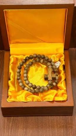 TB. Vòng Tay Trầm Hương (Vòng Mân Côi gồm: 1 thánh giá +50 hạt -7mm) Trầm tốc thiên nhiên TB