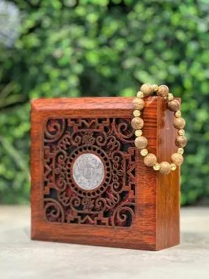 TB. Vòng Tay Trầm Lào Size 10mm (Mix Bi Vàng 18k - 6mm) TB